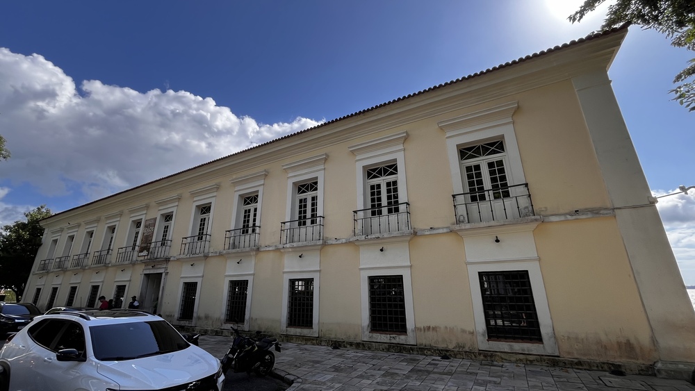 Casa das Onze Janelas