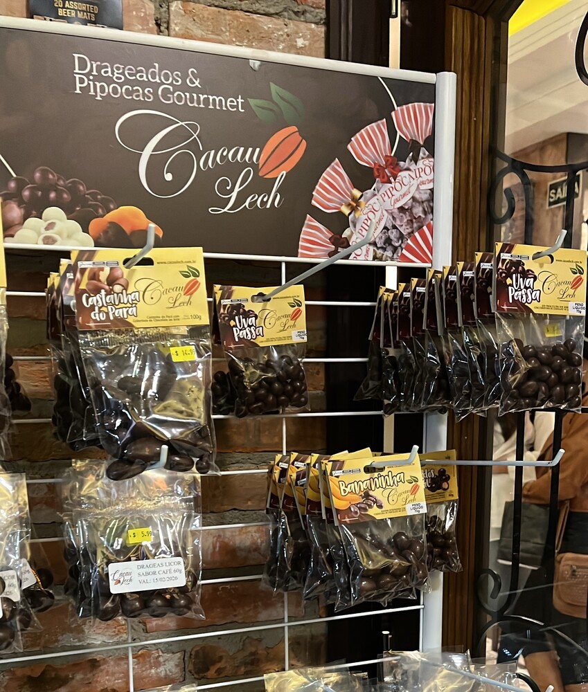 Chocolates e pipocas gourmet da Cacau Lech