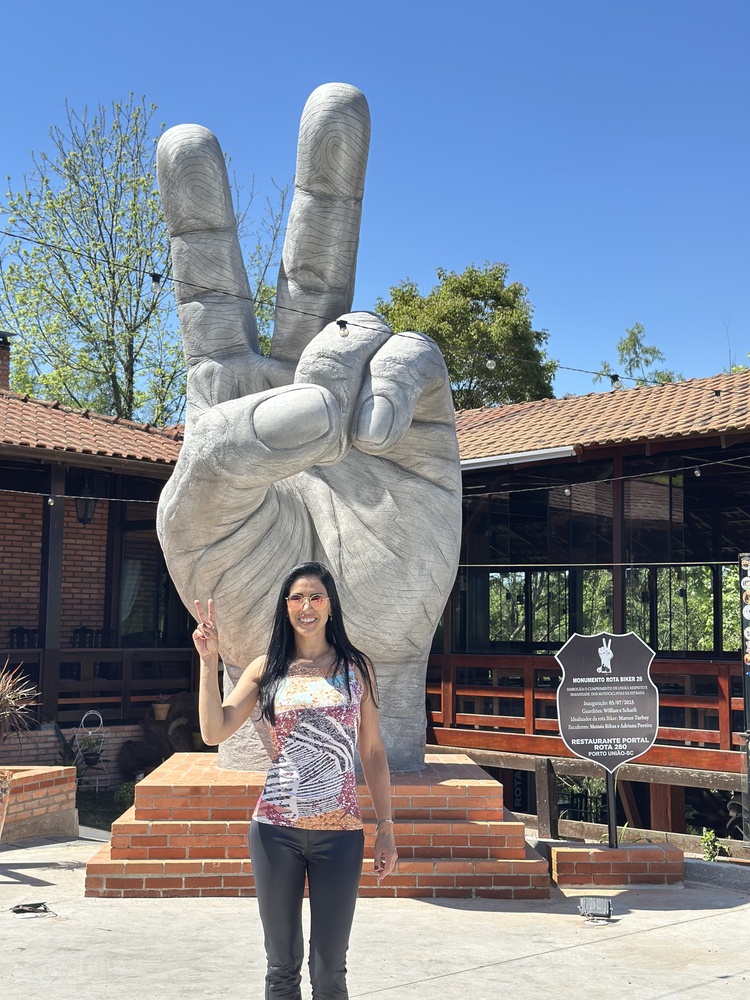 Monumento Rota Biker 26 - Restaurante Portal Grill
